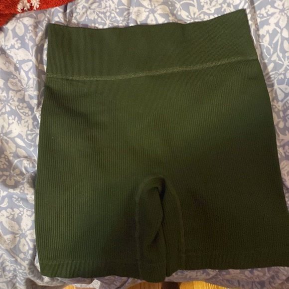 Green Amazon Athletic Shorts, Size Medium, Stretchy Material - Picture 2 of 2
